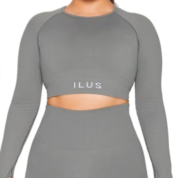 ILUS Label Tops - ILUS Label Seamlux Intensify Grey Long Sleeve Size L NWT